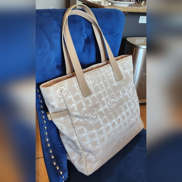CHANEL $20 RAFFLE ENTRY Blush Pink Tote in EUC with COA  RAFFLE RAFFLE - Picture 8 of 16